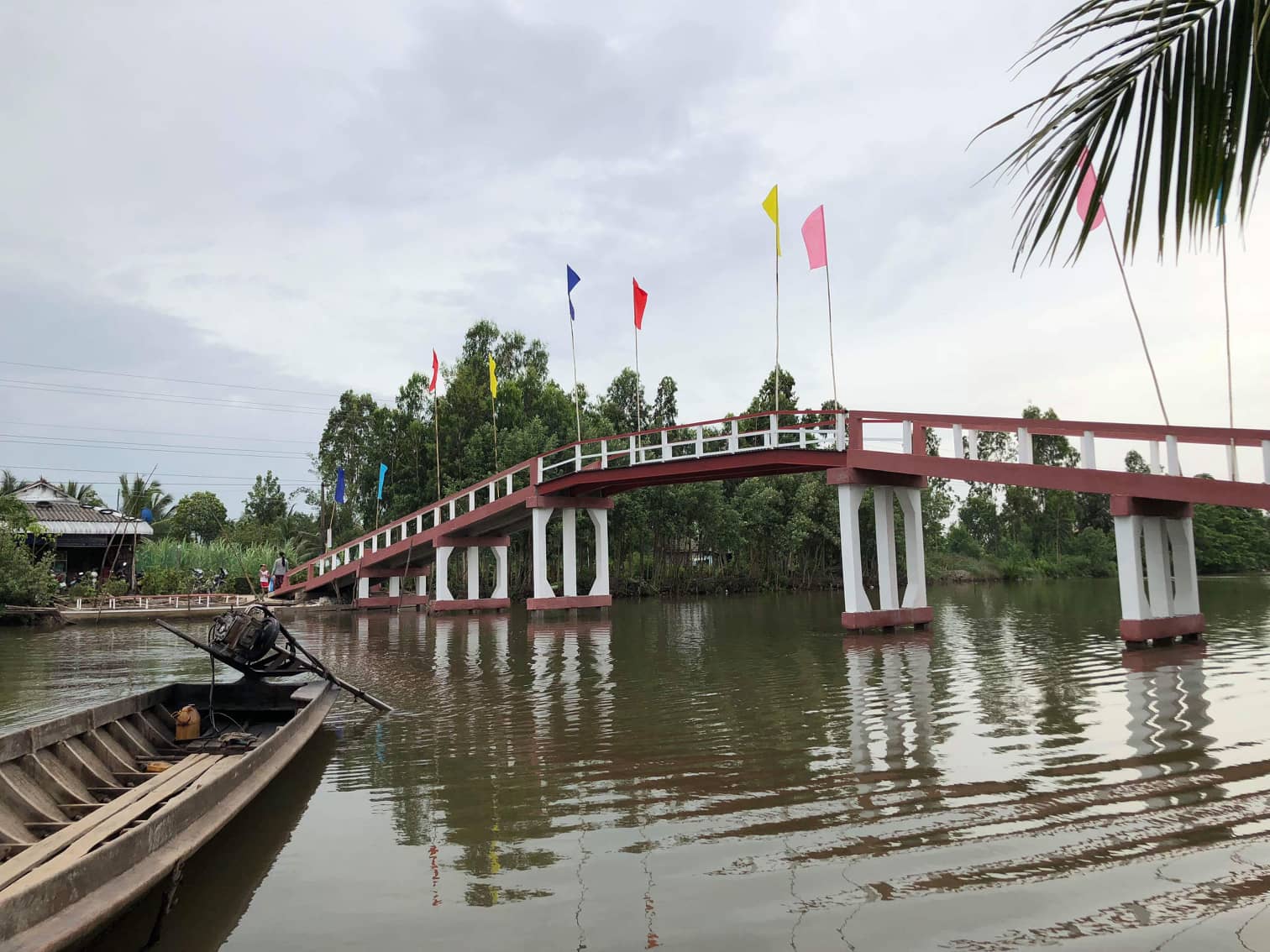 39077926_2111440982456751_582367075364765696_o