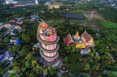 Kiến trúc độc đáo của ngôi chùa Wat Samphran, Thái Lan